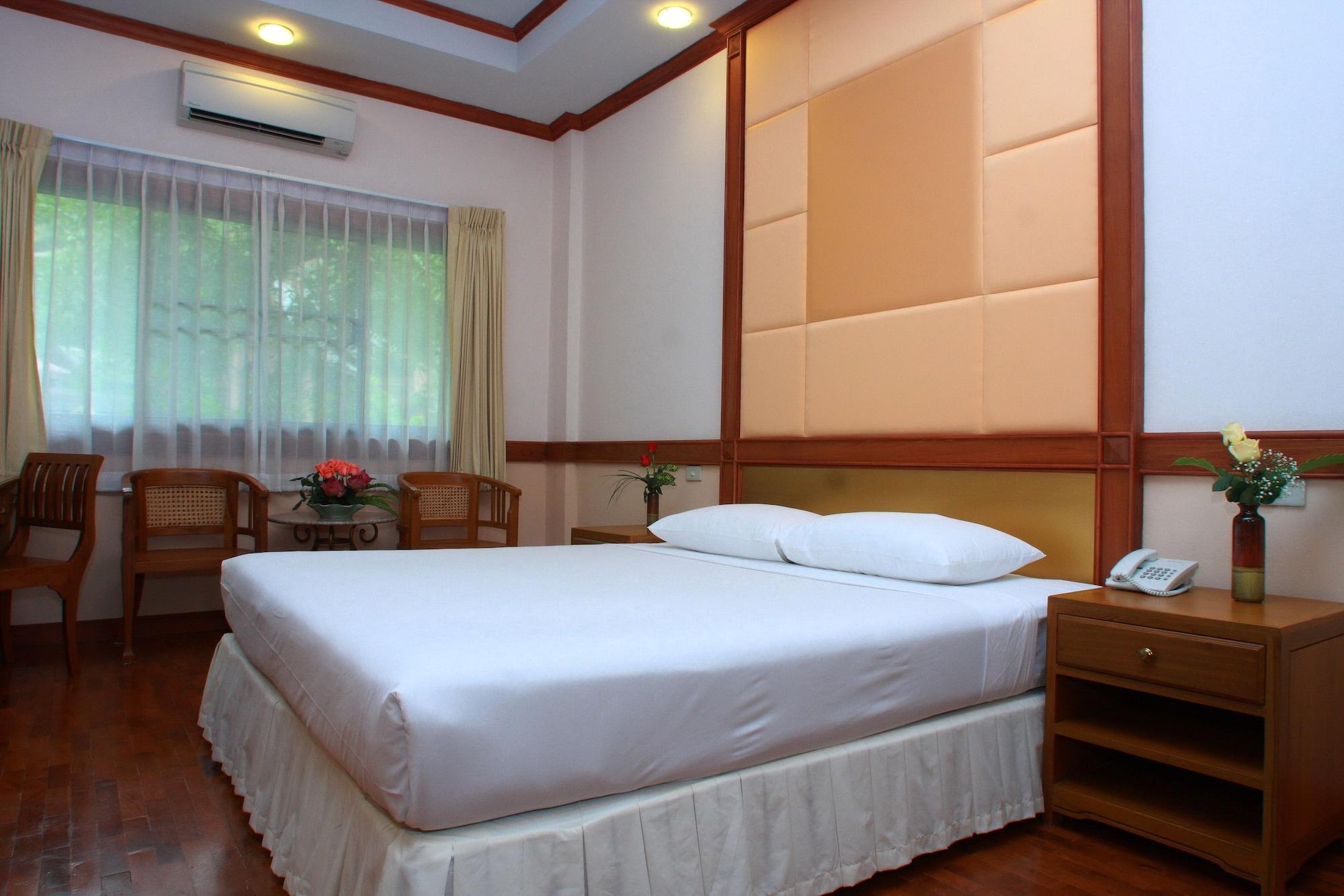 Suan Bua Hotel & Resort Ban Pong  Exteriér fotografie