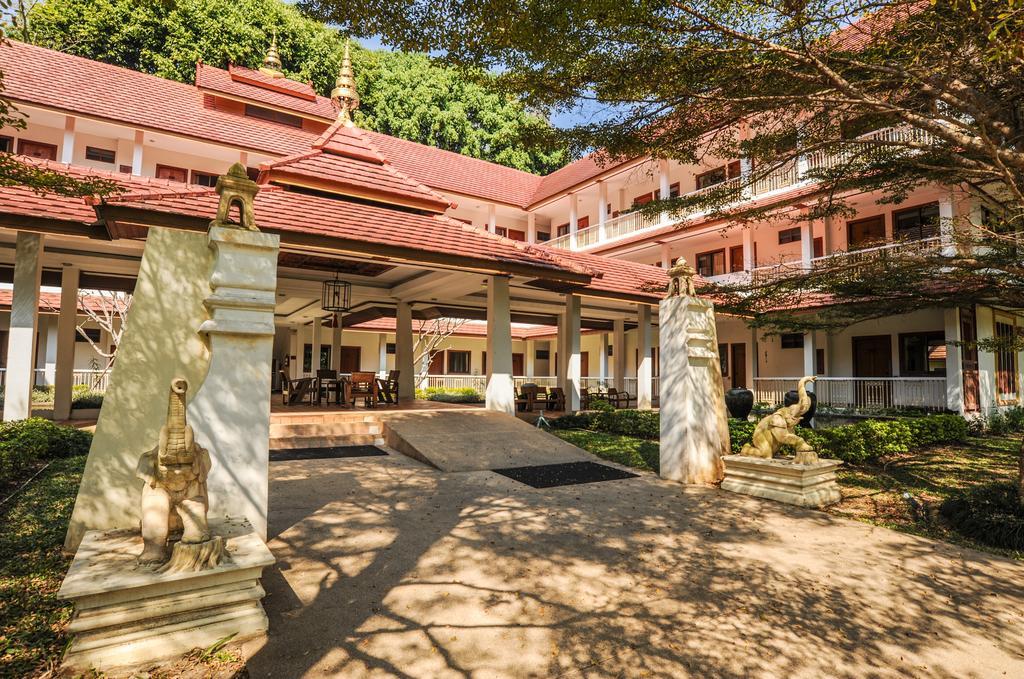 Suan Bua Hotel & Resort Ban Pong  Exteriér fotografie